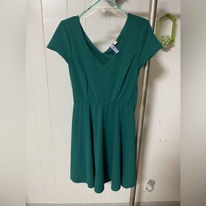 Alya Green V-Cut Dress